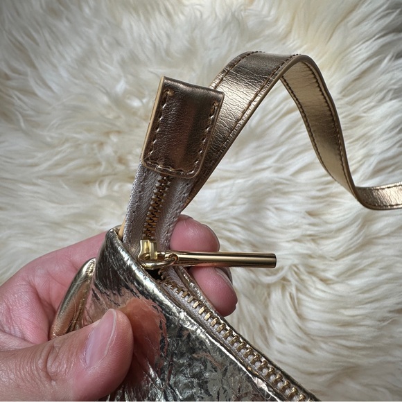 THEMOIRè
Hobo bag - Picture 7 of 7